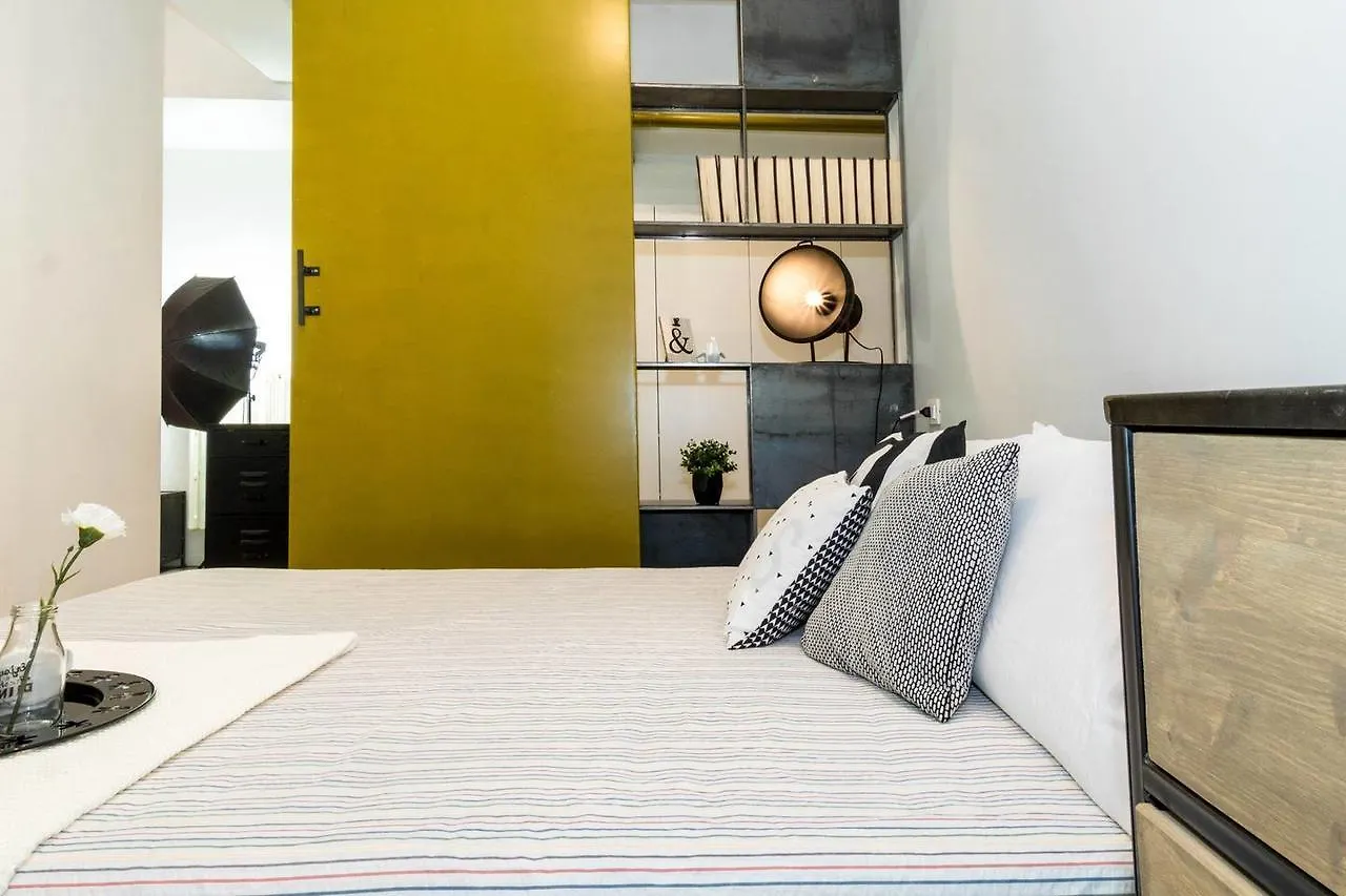 Apartment Joivy Exclusive Apt For 4 In Navigli Near Parks Mailand